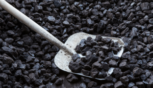 Kömürle ısınan emeklilerimize yüksek kalorili ithal kömür kampanyası devam ediyor